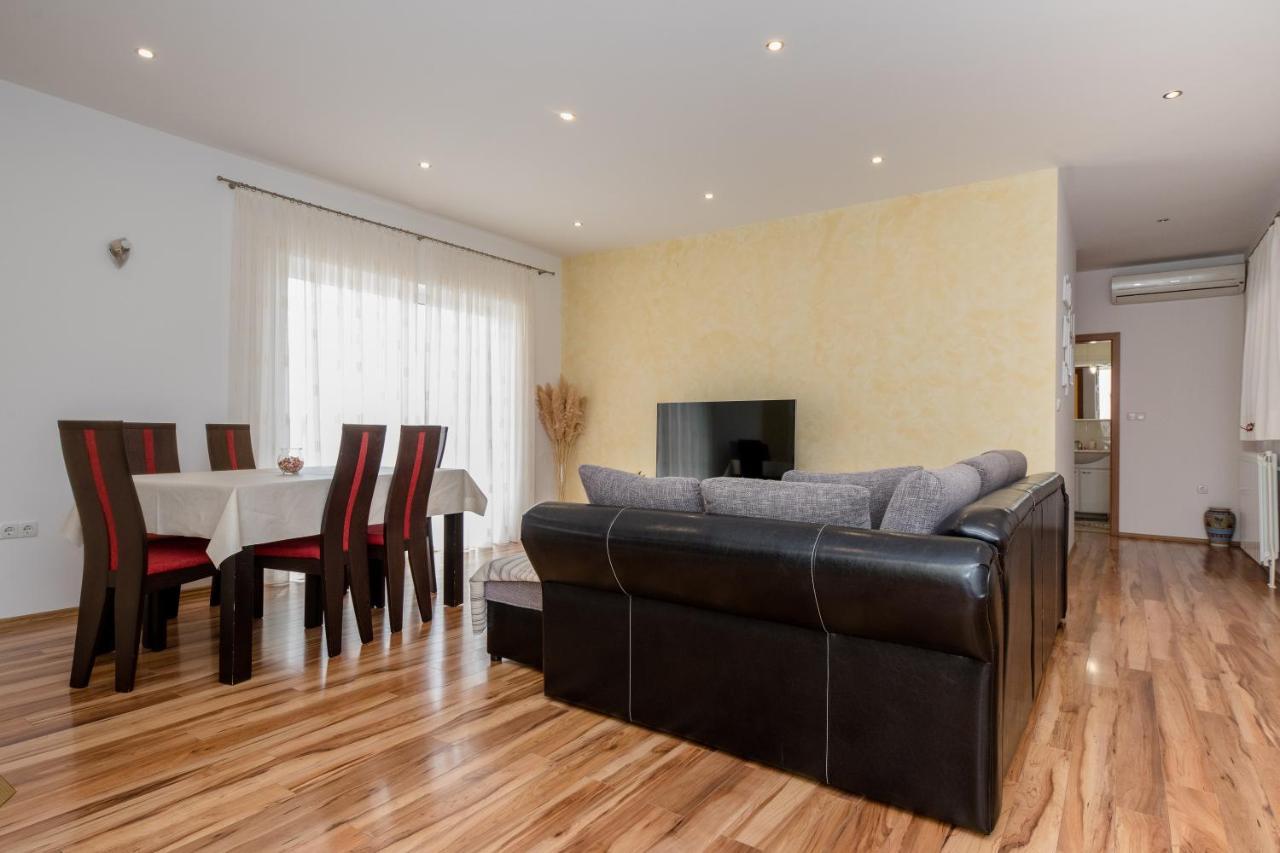 Apartmani Marica Beg Palit Екстериор снимка