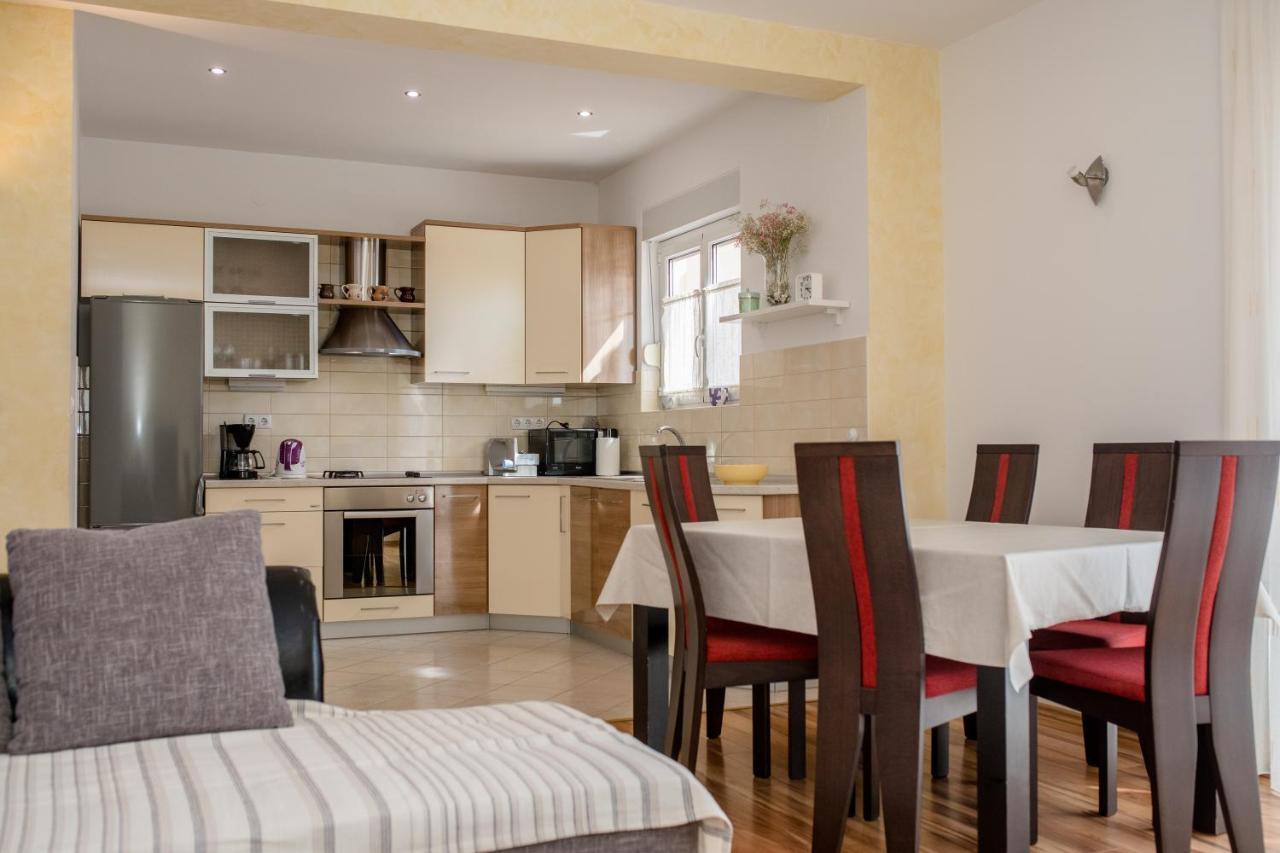 Apartmani Marica Beg Palit Екстериор снимка