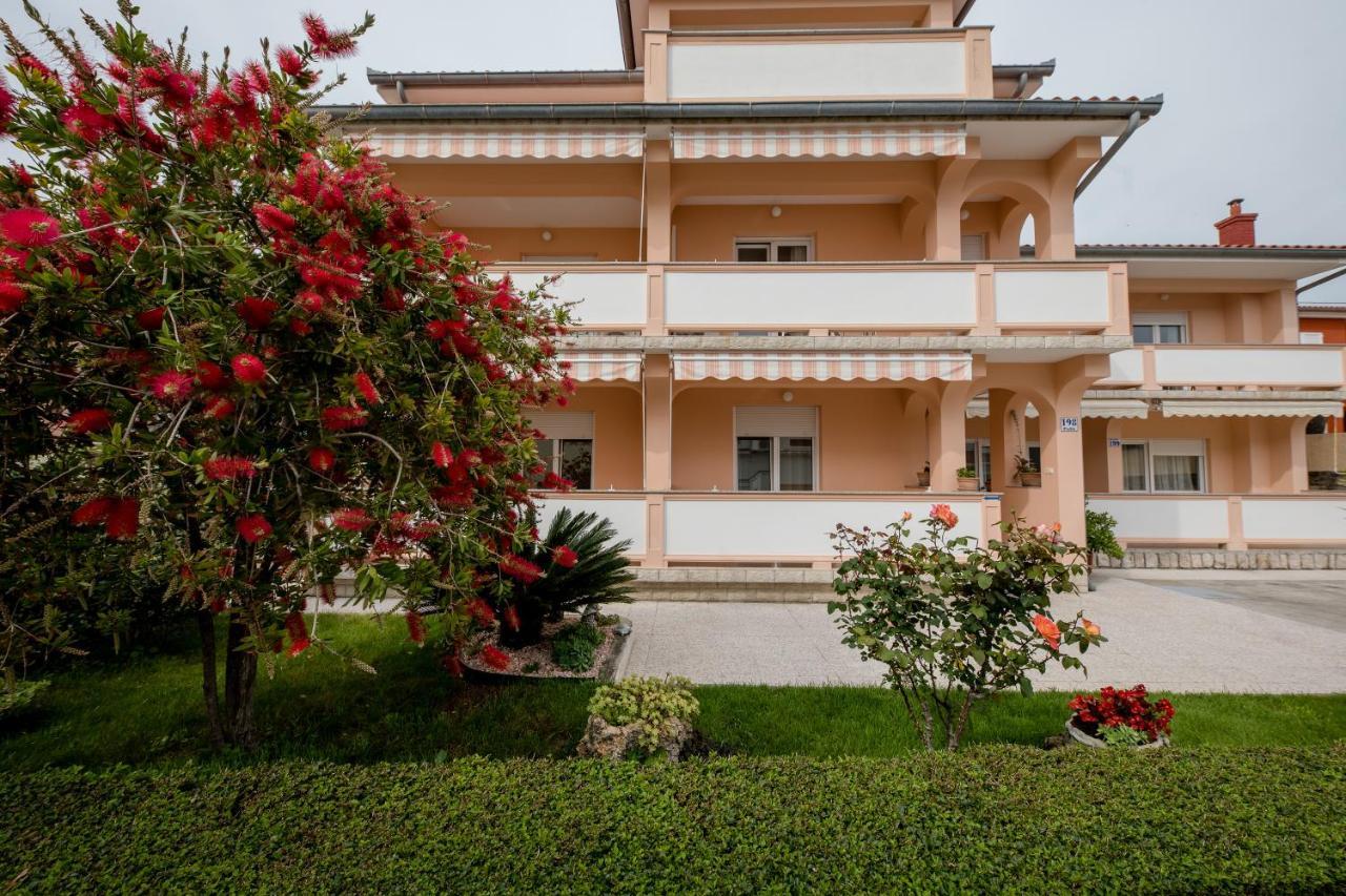 Apartmani Marica Beg Palit Екстериор снимка